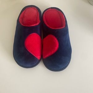 Gumusservi slippers